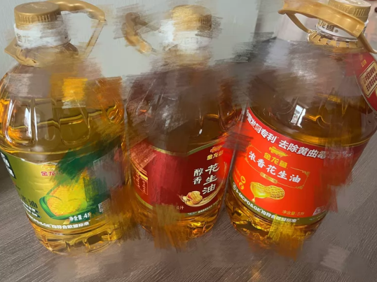 闲置食用油 4L-6.8L 保质期还有好久 低价出